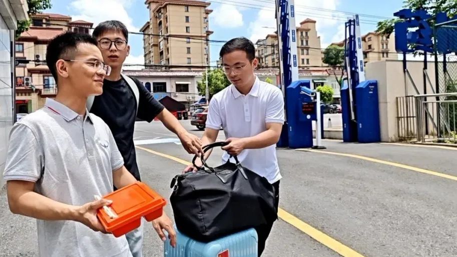 1753166987667318.jpg 4.jpg